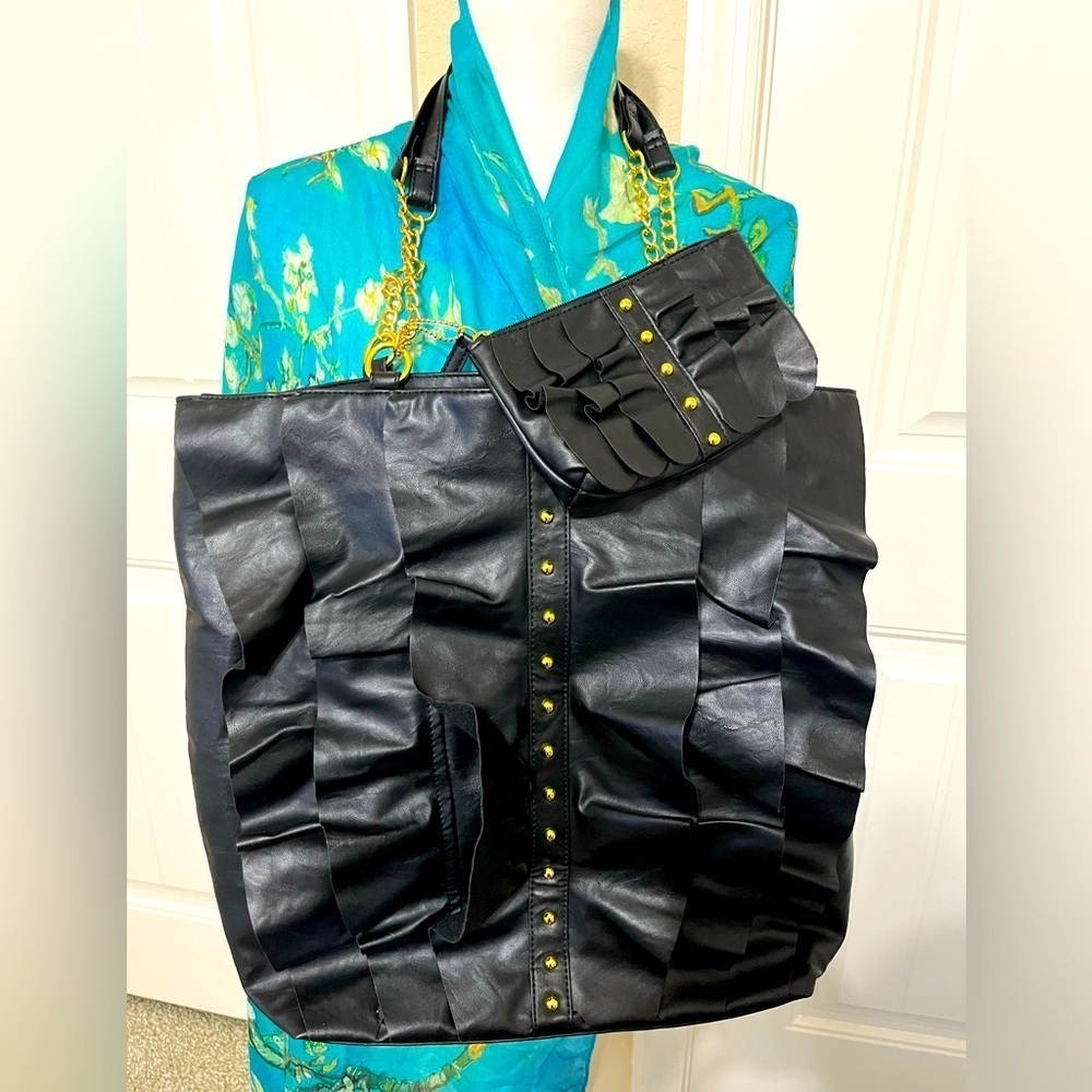 NWOT DSW Faux Leather Lg. Ruffle Tote with Mini Pouch